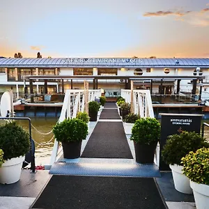 Vogue Boat Apartment