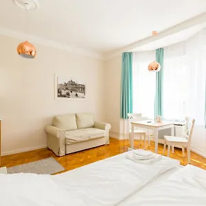 Otto Apartment